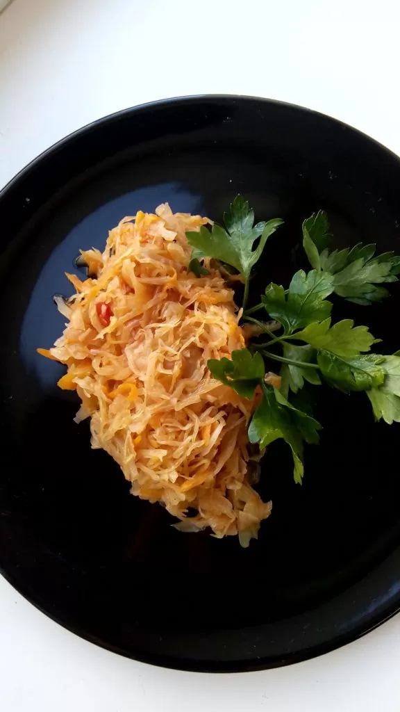 Капуста тушеная 