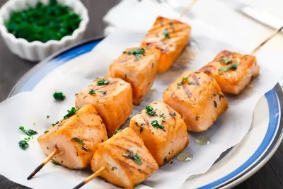 Мини-шашлычки из рыбы